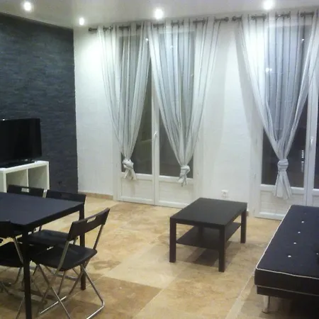 La Phalene Elodie Lejlighed *